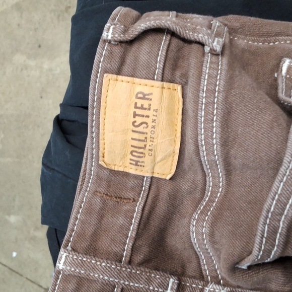 Hollister  Brown Ultra High-Rise Dad Jeans - Picture 4 of 16